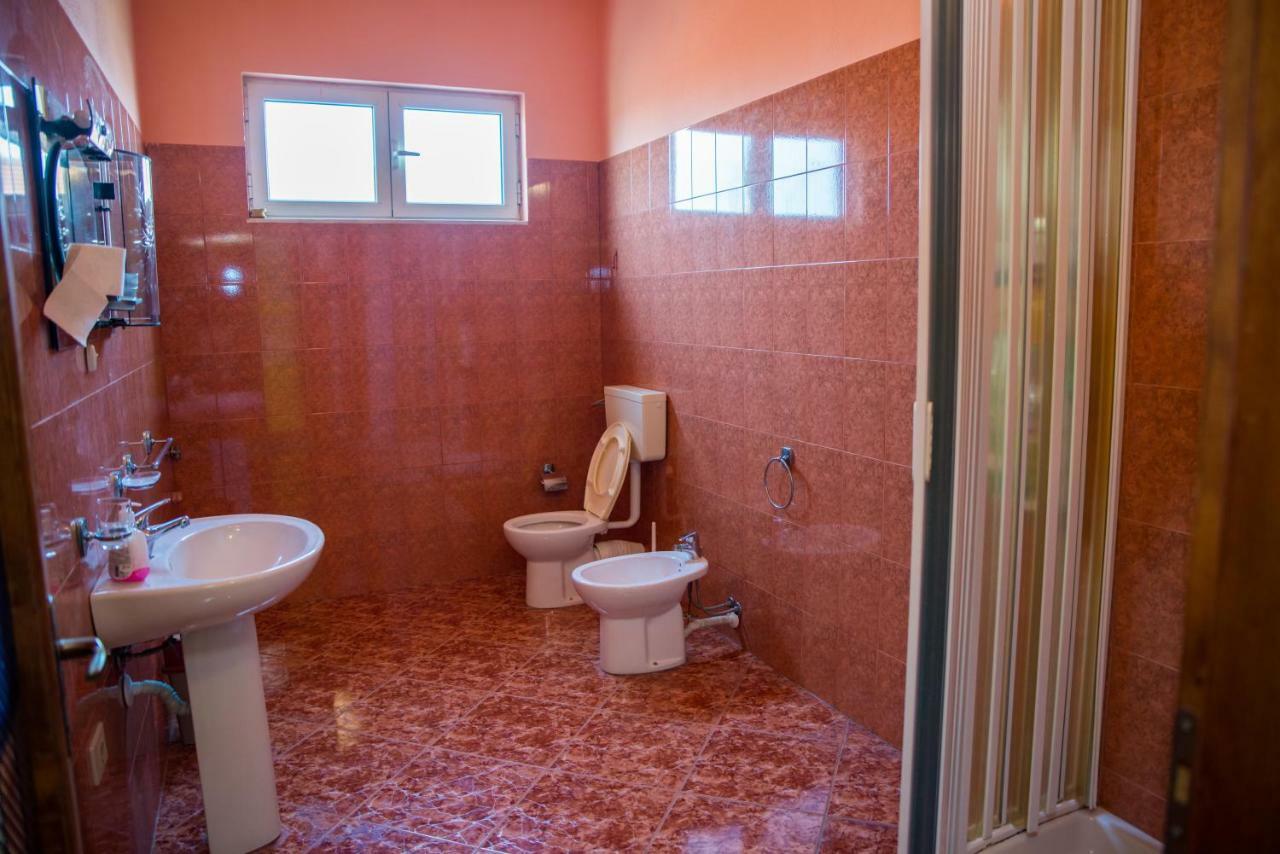 Our Way Guest House & Hostel Shkodër 外观 照片